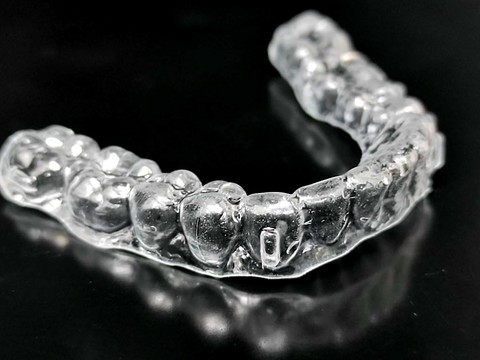 Фото стоматологии «Зуботехническая лаборатория, CAD/CAM» - Элайнеры произведеные в лаборатории 
